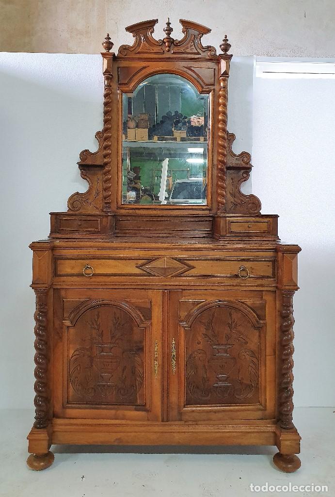Antig&uuml;edades: ANTIGUA COMODA SALOMONICA - Foto 1