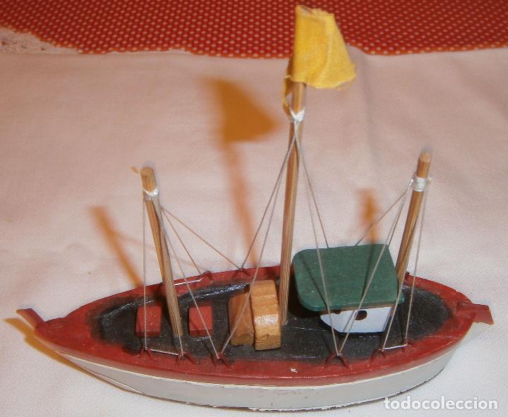 Antig&uuml;edades: Barco pesquero de combarro