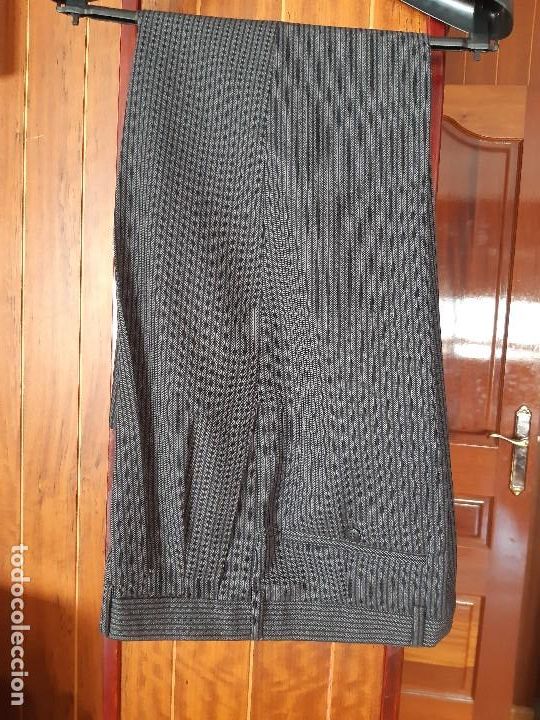 Antig&uuml;edades: CHAQU&Eacute; COMPLETO: CHAQU&Eacute;, PANTAL&Oacute;N, CHALECO Y CORBATA. - Foto 11