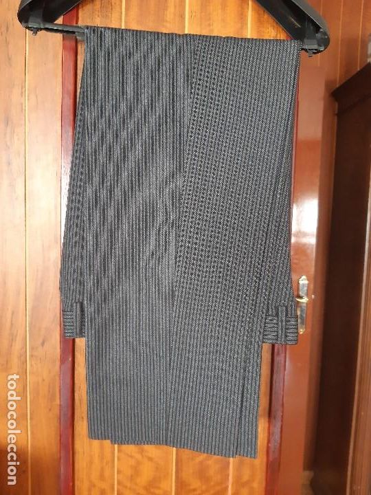 Antig&uuml;edades: CHAQU&Eacute; COMPLETO: CHAQU&Eacute;, PANTAL&Oacute;N, CHALECO Y CORBATA. - Foto 12