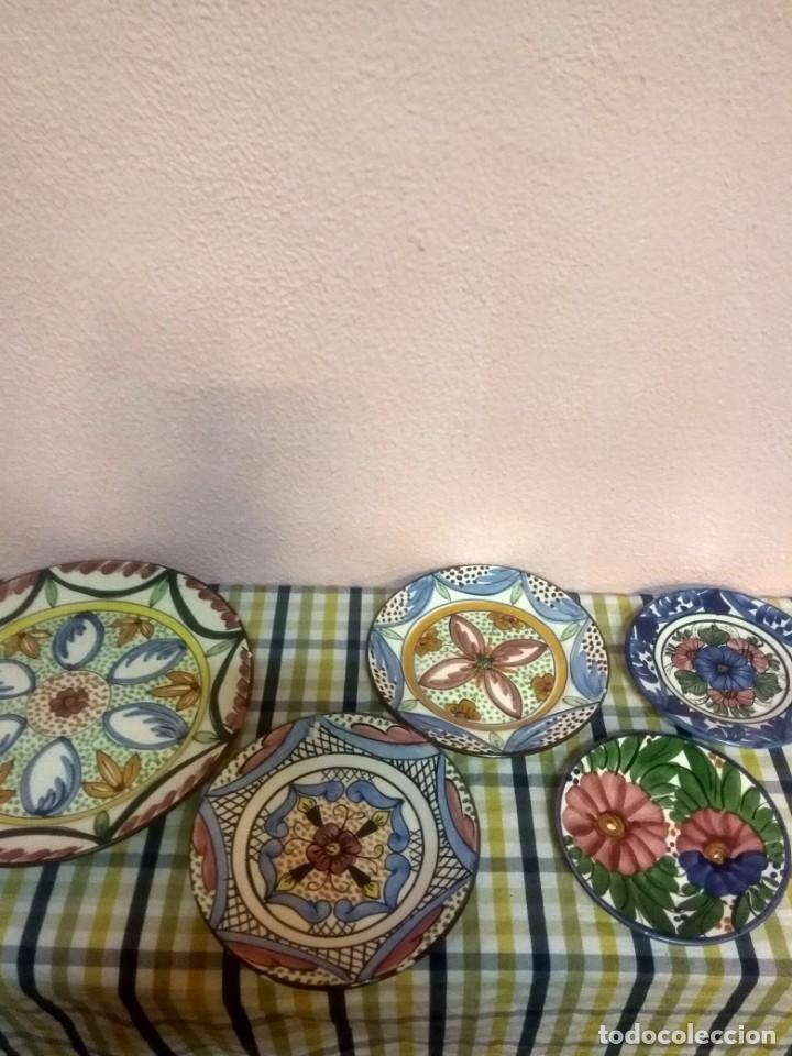 Antig&uuml;edades: Lote de platos - Foto 1