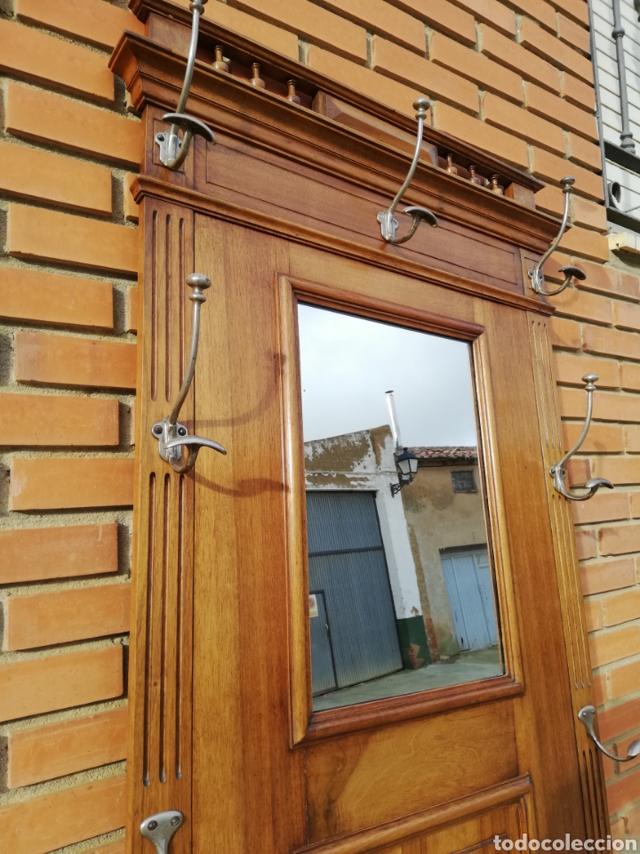 Antig&uuml;edades: Perchero nogal restaurado - Foto 7