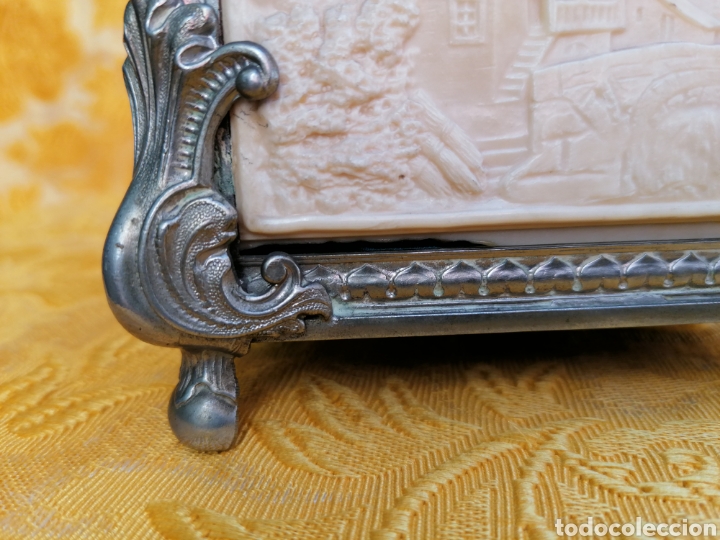 Antig&uuml;edades: CAJA JOYERO ANTIGUO CON RELIEVES - Foto 9