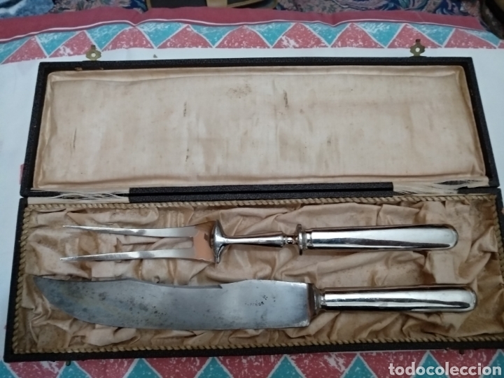 Antiquit&eacute;s: antiguos cuchillo y tenedor para trinchar pavo en su caja original.