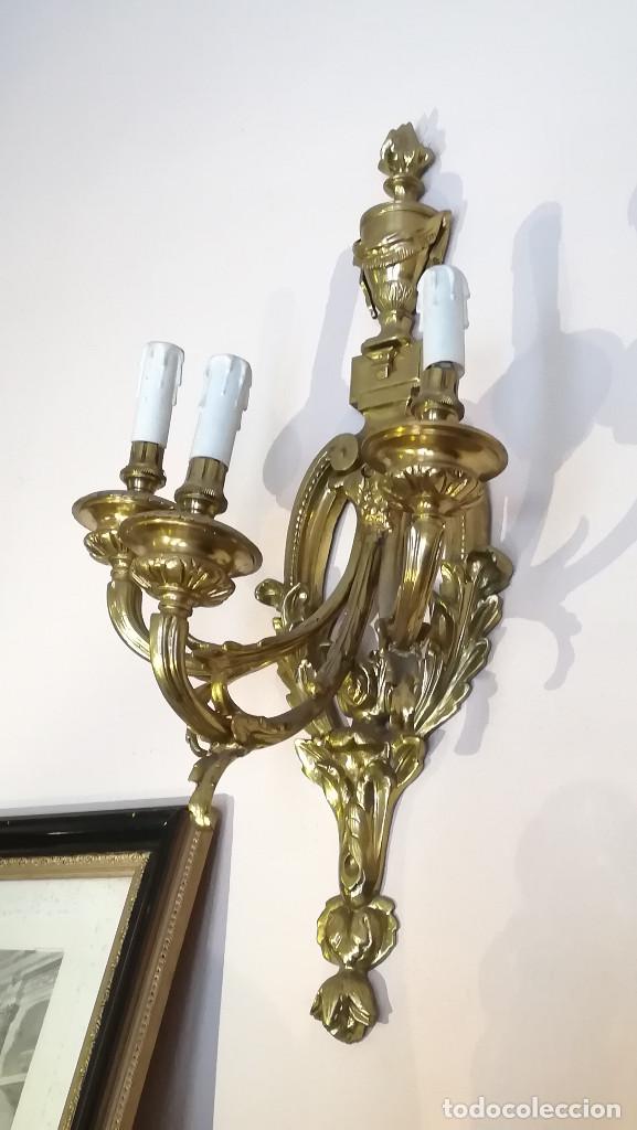 Antig&uuml;edades: APLIQUE BRONCE TRES LUCES - Foto 3