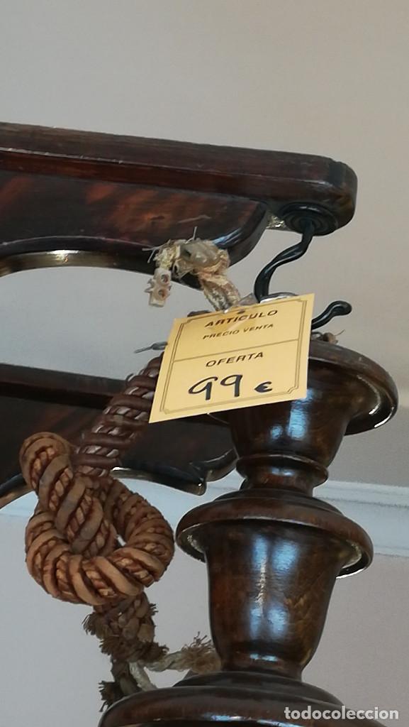 Antig&uuml;edades: LAMPARA DE COLGAR DE MADERA TALLADA 3 LUCES - Foto 5