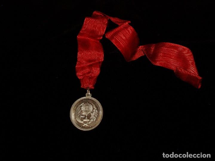Antig&uuml;edades: Medalla de los Sagrados Corazones - Foto 2