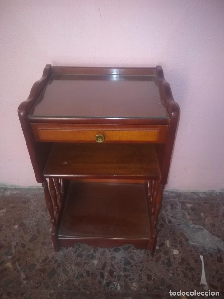 Antig&uuml;edades: Bonito revistero - Foto 1