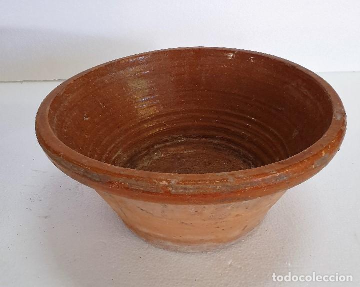 Antig&uuml;edades: ANTIGUO LEBRILLO DE BARRO - Foto 1