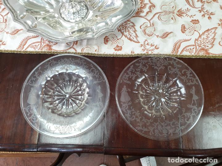 Antig&uuml;edades: Pareja de platos tazas en vidrio XVIII
