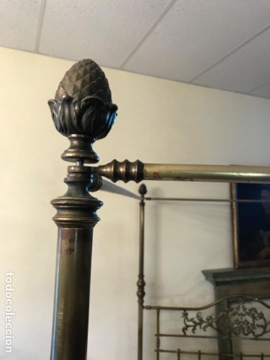 Antig&uuml;edades: CAMA CON DOSEL Y CORONA - Foto 3
