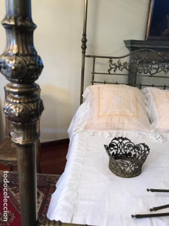 Antig&uuml;edades: CAMA CON DOSEL Y CORONA - Foto 4