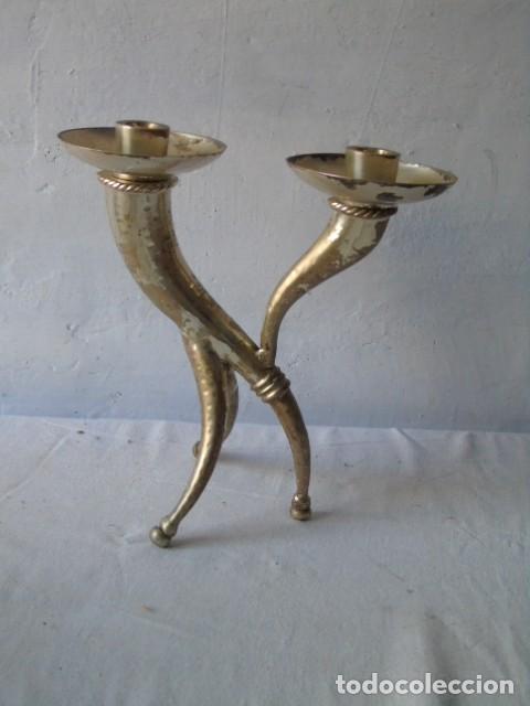 Antig&uuml;edades: candelabro tripode estilo bereber color plateado - Foto 3