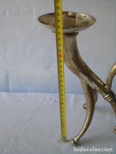 Antig&uuml;edades: candelabro tripode estilo bereber color plateado - Foto 4