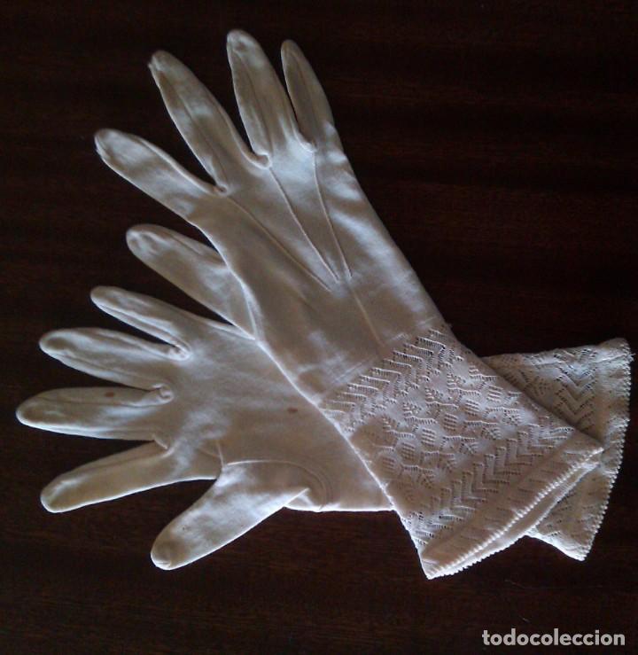 Antig&uuml;edades: guantes comunion o boda - Foto 1