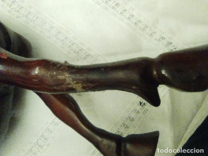 Antig&uuml;edades: FIGURA DE CABALLO DE MADERA, REPARADA - Foto 4
