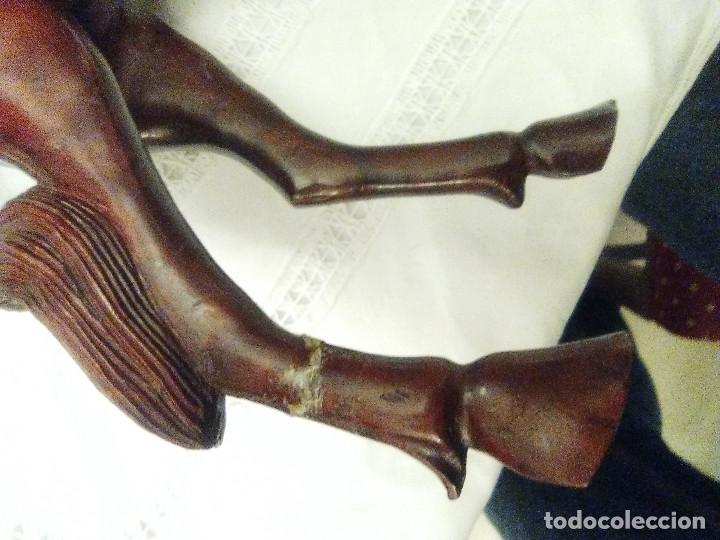 Antig&uuml;edades: FIGURA DE CABALLO DE MADERA, REPARADA - Foto 5