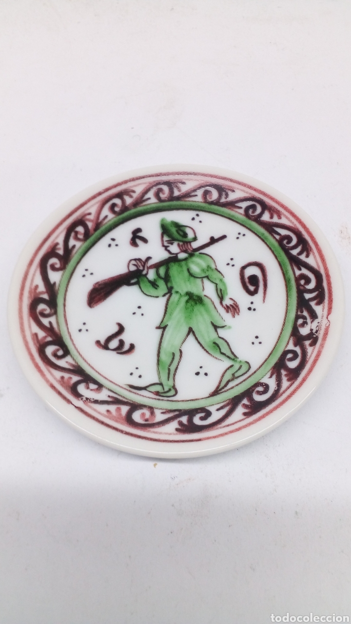 Antig&uuml;edades: Plato de ceramica - Foto 1