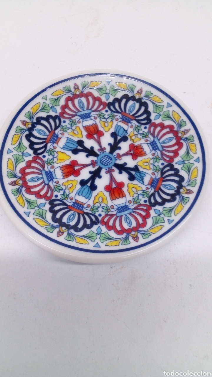 Antig&uuml;edades: Plato de ceramica - Foto 1