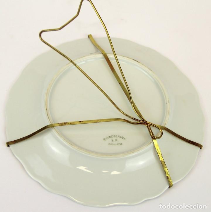 Antig&uuml;edades: Plato en porcelana decorada - Foto 3