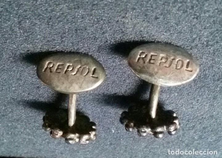 Antig&uuml;edades: bonitos antiguos gemelos repsol - Foto 1