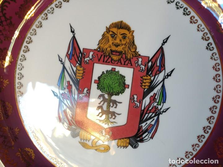 Antig&uuml;edades: Plato con escudo de Vizcaya - Foto 2