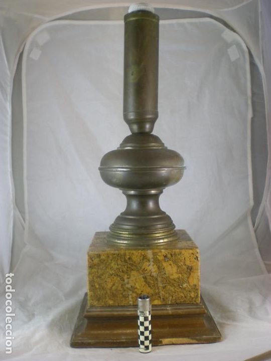 Antig&uuml;edades: Pie de Lampara - Base de Corcho - Laton y Madera - 50CM - Foto 2
