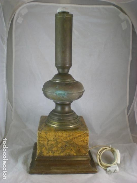 Antig&uuml;edades: Pie de Lampara - Base de Corcho - Laton y Madera - 50CM - Foto 4