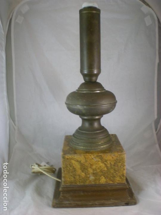 Antig&uuml;edades: Pie de Lampara - Base de Corcho - Laton y Madera - 50CM - Foto 5