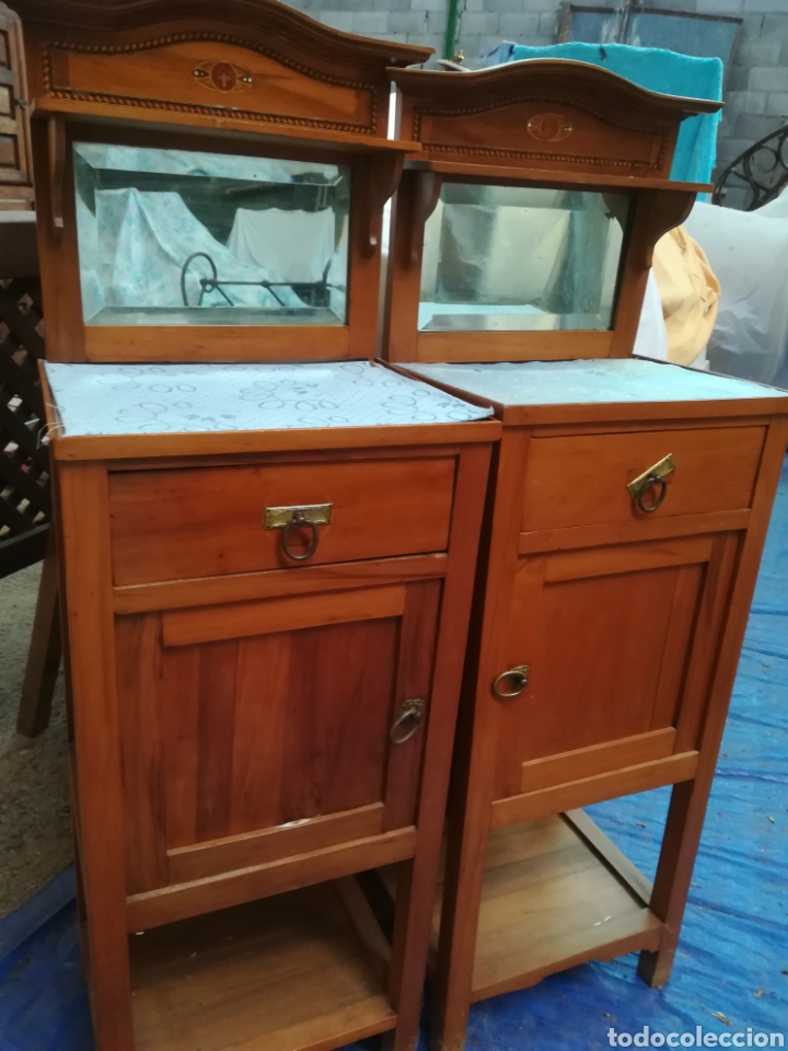 Antig&uuml;edades: C/U 2 de mesillas, madera de nogal.Precio C/U - Foto 2