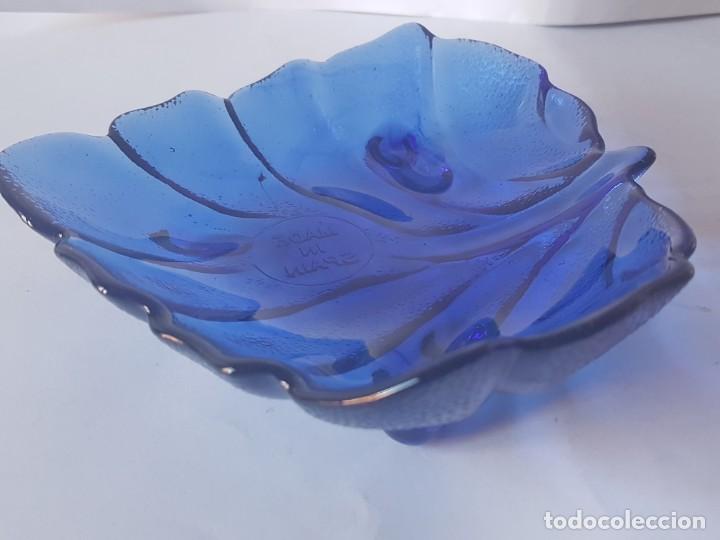 Antig&uuml;edades: CENTRO DE CRISTAL HOJA AZUL COBALTO. - Foto 2