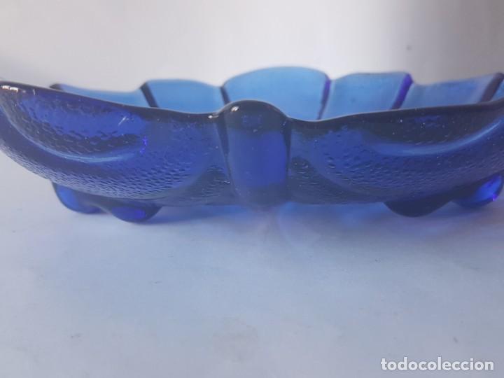 Antig&uuml;edades: CENTRO DE CRISTAL HOJA AZUL COBALTO. - Foto 4