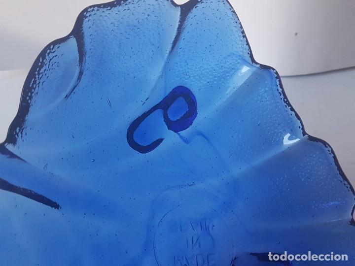 Antig&uuml;edades: CENTRO DE CRISTAL HOJA AZUL COBALTO. - Foto 6