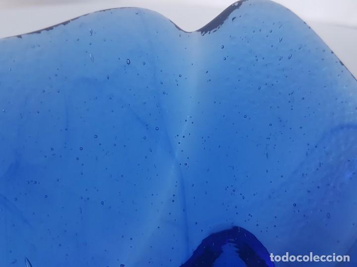 Antig&uuml;edades: CENTRO DE CRISTAL HOJA AZUL COBALTO. - Foto 10