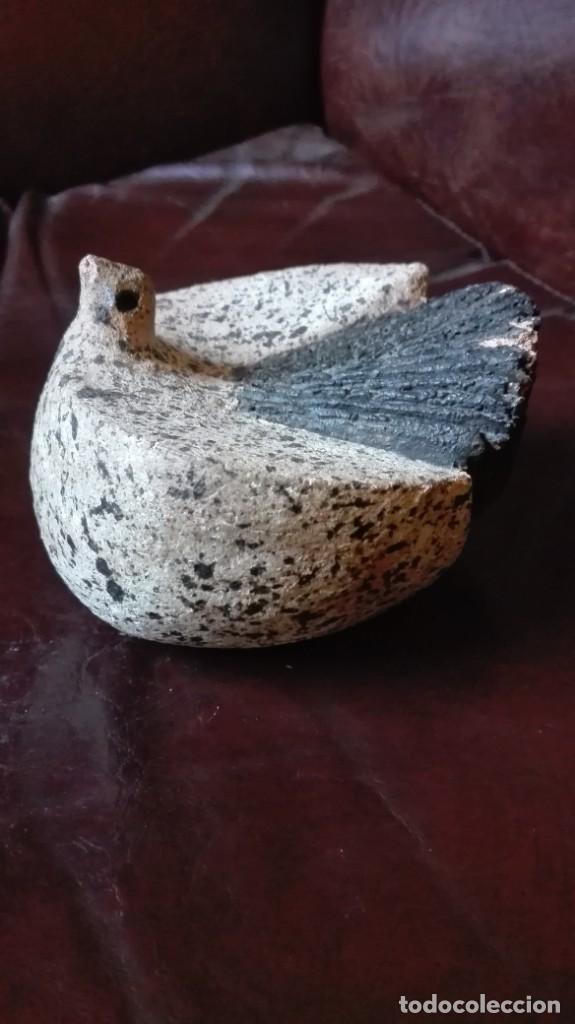 Oggetti Antichi: Paloma de terracota pintada