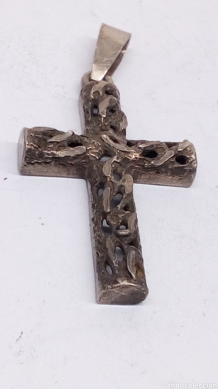 Antig&uuml;edades: Cruz de plata - Foto 1