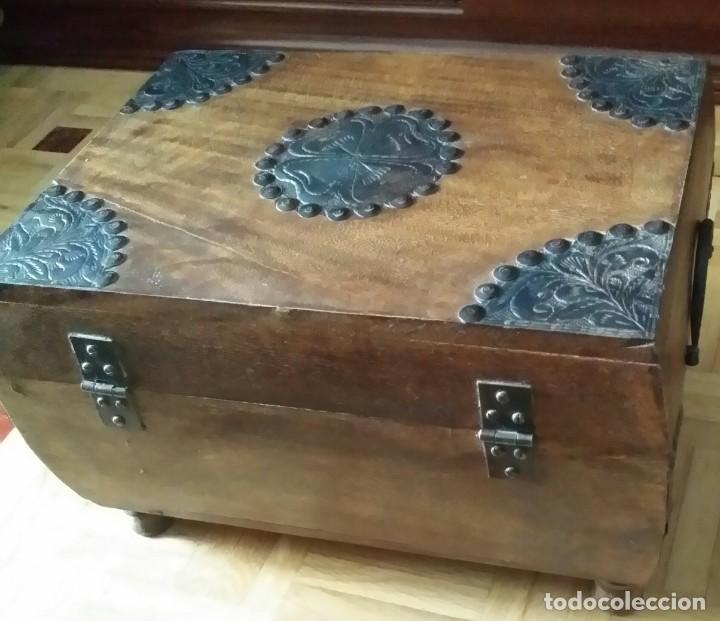 Antig&uuml;edades: CAJA DE MADERA COFRE - Foto 3