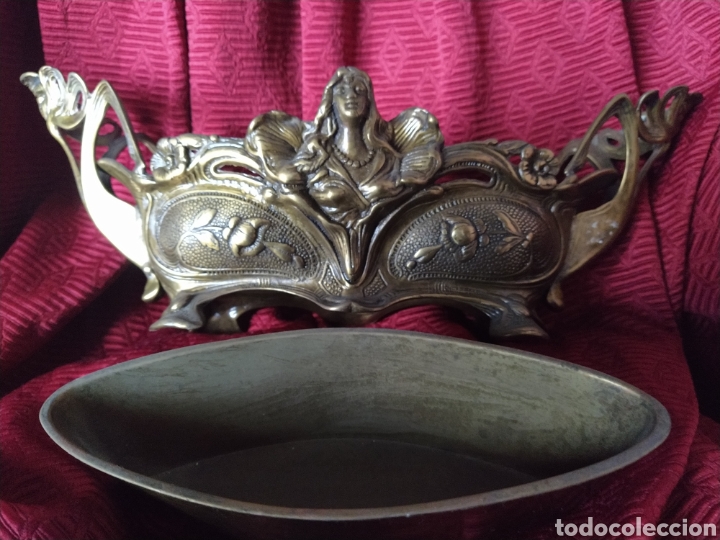 Antig&uuml;edades: Bonito centro de mesa modernista en bronce - Foto 2