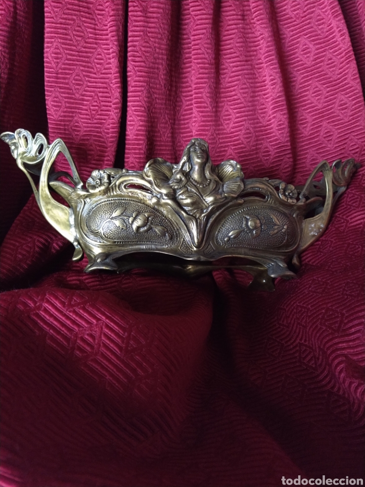 Antig&uuml;edades: Bonito centro de mesa modernista en bronce - Foto 3