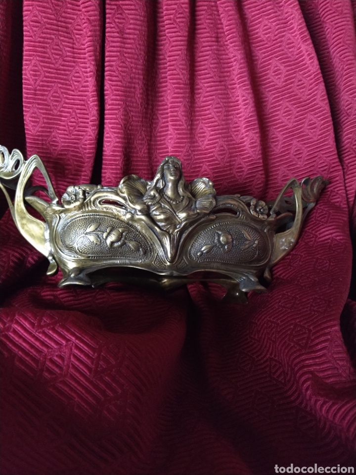 Antig&uuml;edades: Bonito centro de mesa modernista en bronce - Foto 1