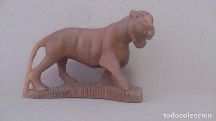 Antig&uuml;edades: Escultura de felino madera