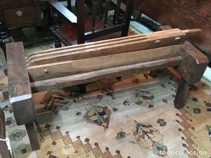 Antig&uuml;edades: Trillo de lino en madera de roble - Foto 1