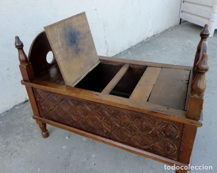 Antig&uuml;edades: Arcon, baul asiento, tallado estilo colonial - Foto 7