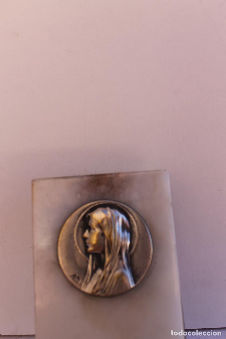 Antig&uuml;edades: BENDITERA CON MEDALLA DE BRONCE ORFEBRE TSCHUDIN - Foto 2