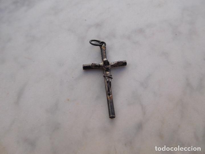 Antig&uuml;edades: Cruz antigua de plata - Foto 1