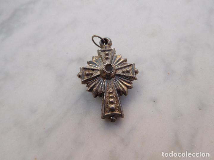 Antig&uuml;edades: Cruz de antigua de plata con cristal en el centro - Foto 1