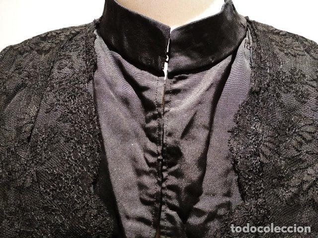 Antig&uuml;edades: ANTIGUO CHALECO CON ENCAJE CHANTILLY Y AZABACHES - Foto 3