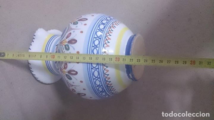 Antig&uuml;edades: 2 jarras de talavera de cer&aacute;mica - Foto 3