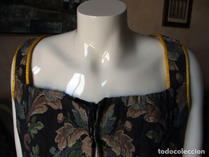 Antig&uuml;edades: Chaleco Brocado Siglo XX - Foto 4