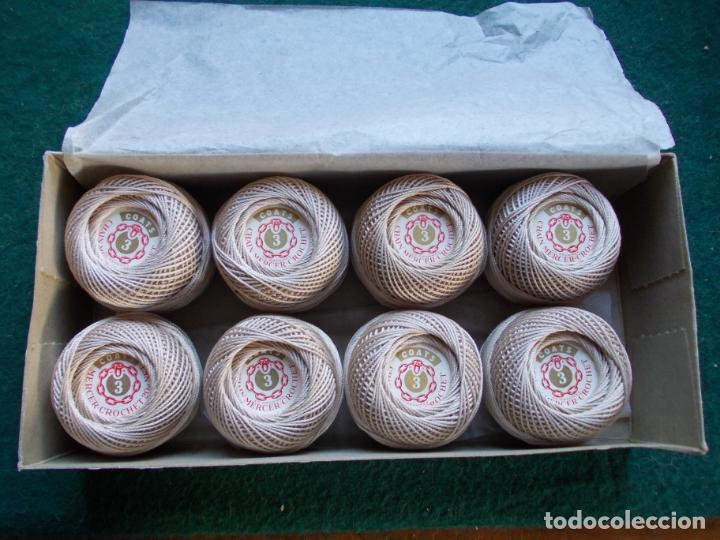 Antig&uuml;edades: 8 OVILLOS DE CROCHET 20 GRAMOS CADA UNO COATS - Foto 1